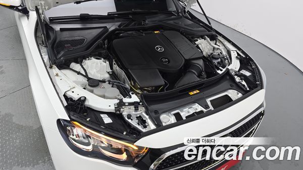 Mercedes-Benz E-Class 2026, фото 6