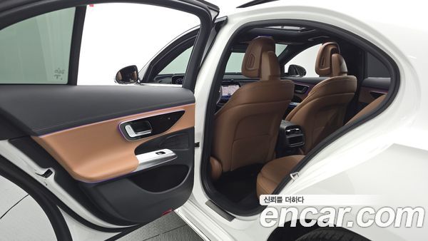 Mercedes-Benz E-Class 2026, фото 16