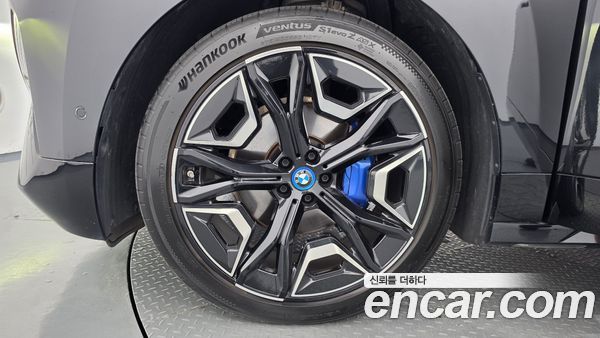 BMW iX 2023, фото 5