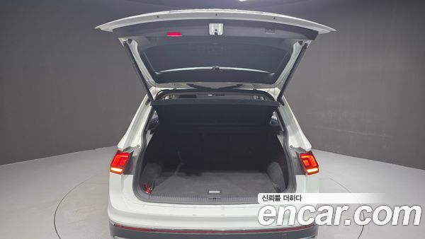 Volkswagen Tiguan 2021, фото 22