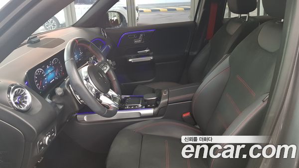 Mercedes-Benz GLB 2023, фото 14
