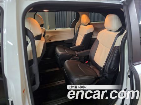 Toyota Sienna 2025, фото 11
