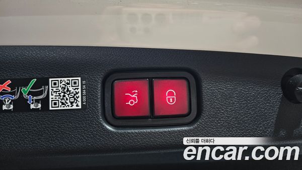 Mercedes-Benz E-Class 2025, фото 31