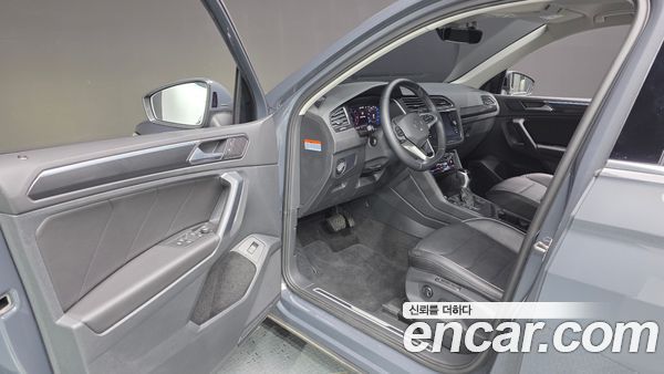 Volkswagen Tiguan 2023, фото 10