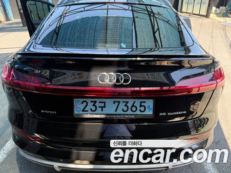 Audi e-tron 2022, фото 9