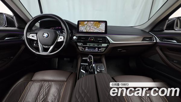 BMW 5 Series 2021, фото 10
