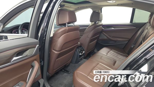 BMW 5 Series 2021, фото 16