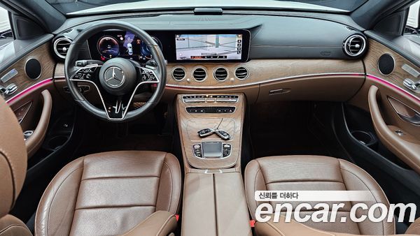 Mercedes-Benz E-Class 2022, фото 7