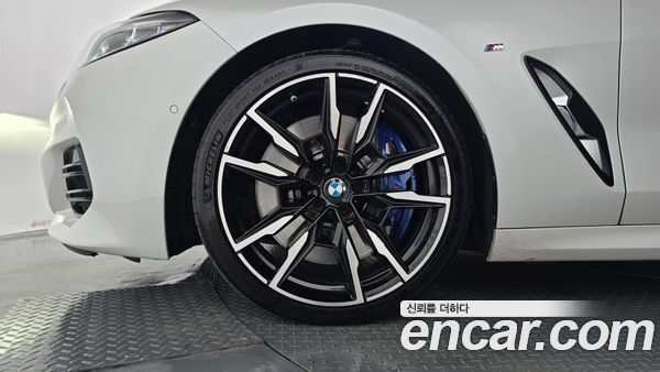 BMW 8 Series 2023, фото 5