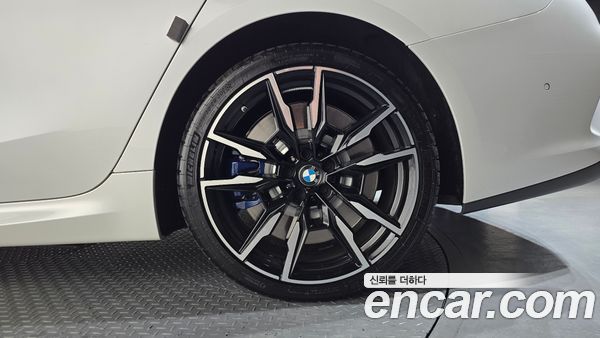 BMW 8 Series 2023, фото 7
