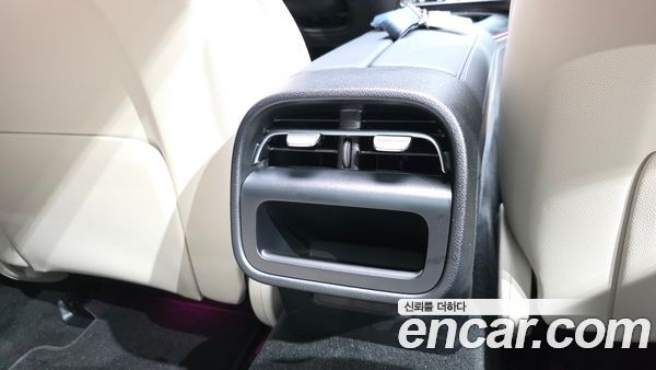 Mercedes-Benz E-Class 2026, фото 30