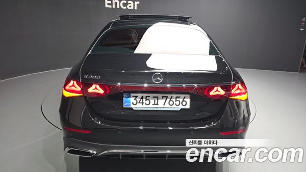 Mercedes-Benz E-Class 2026, фото 31