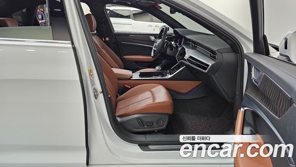 Audi A6 2022, фото 16