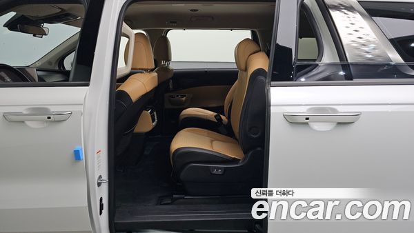 Kia Carnival 2022, фото 18