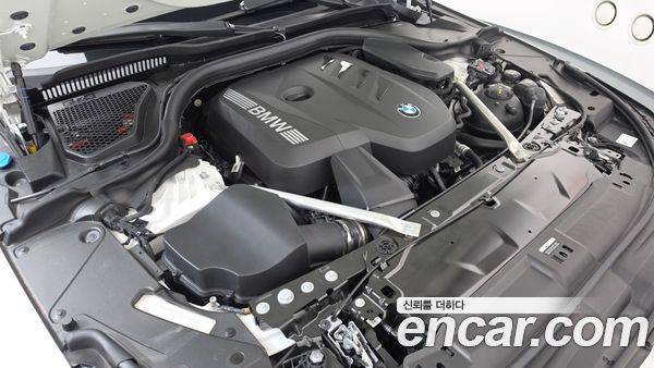 BMW 5 Series 2025, фото 6