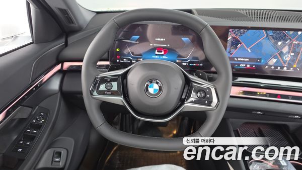 BMW 5 Series 2025, фото 18