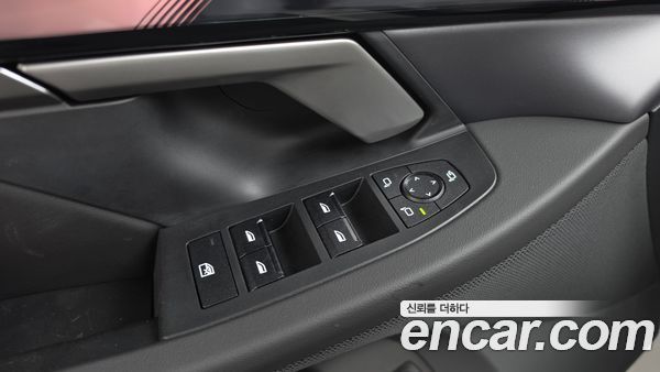 BMW 5 Series 2025, фото 37