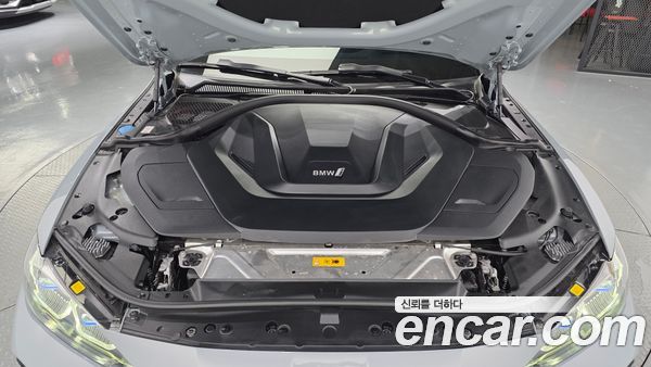 BMW i4 2022, фото 6