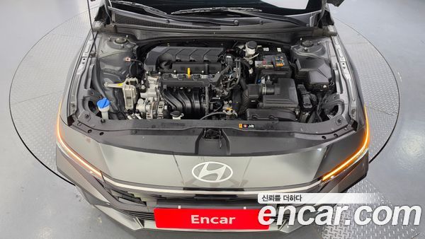 Hyundai Elantra 2024, фото 5