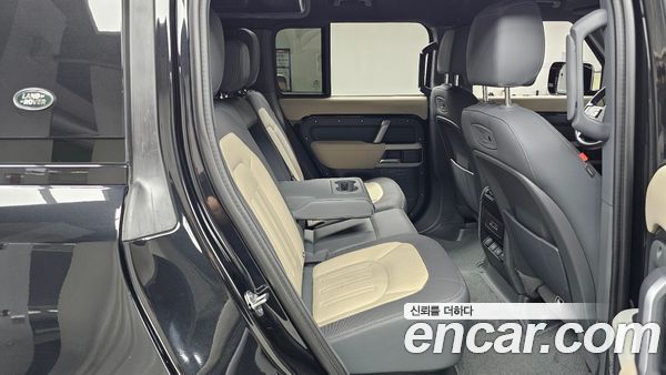 Land Rover Defender 2022, фото 16