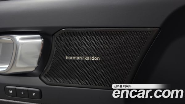 Volvo XC40 2024, фото 31
