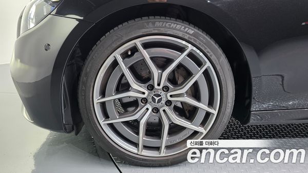 Mercedes-Benz E-Class 2022, фото 5