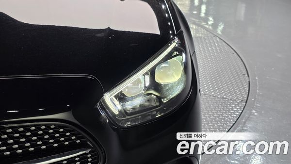 Mercedes-Benz E-Class 2022, фото 8