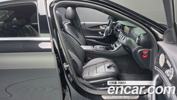 Mercedes-Benz E-Class 2022, фото 16