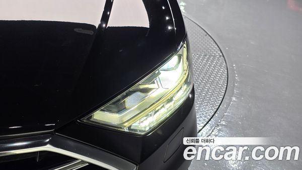 Audi A8 2020, фото 7