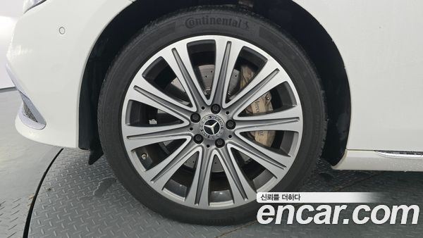 Mercedes-Benz E-Class 2021, фото 5