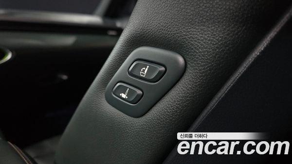 Genesis GV70 2021, фото 28