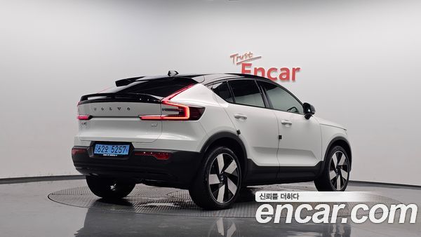 Volvo C40 2022