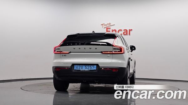 Volvo C40 2022, фото 3
