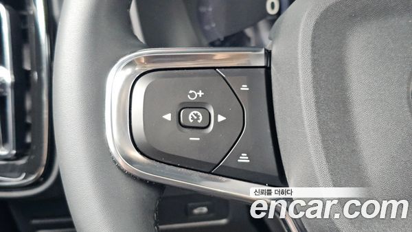Volvo C40 2022, фото 19