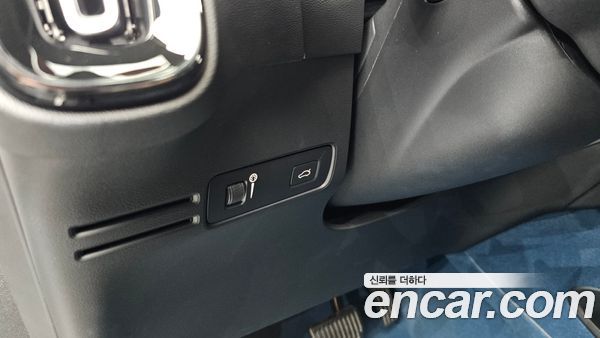 Volvo C40 2022, фото 21