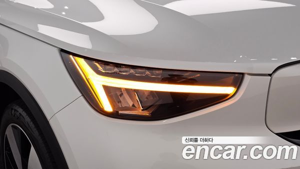Volvo C40 2022, фото 7