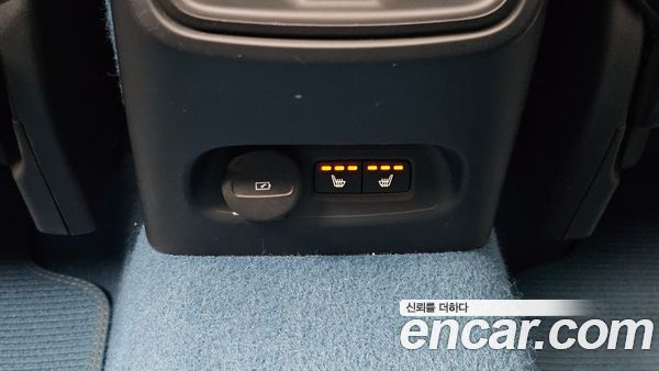 Volvo C40 2022, фото 29