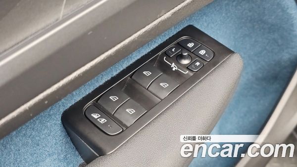 Volvo C40 2022, фото 31