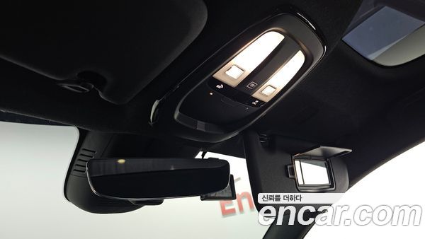 Volvo C40 2022, фото 32