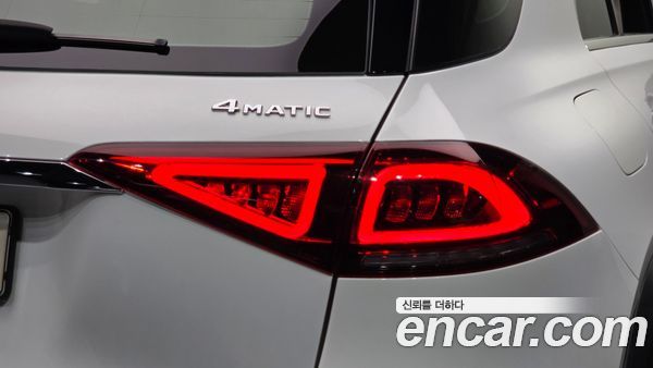 Mercedes-Benz GLE 2023, фото 9