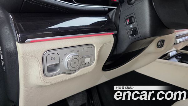 Mercedes-Benz GLE 2023, фото 29
