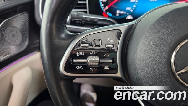 Mercedes-Benz GLE 2023, фото 32