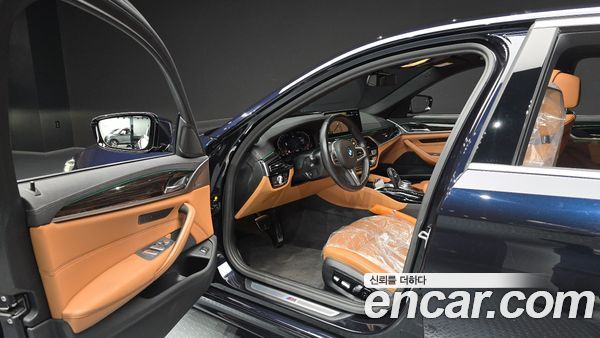 BMW 5 Series 2021, фото 12