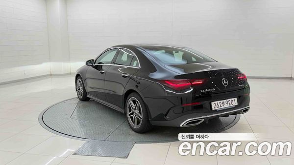 Mercedes-Benz CLA 2025, фото 4