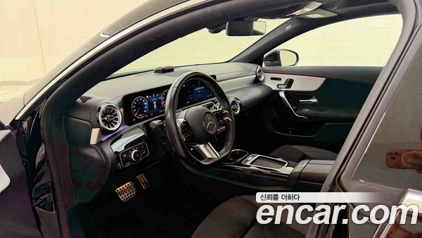 Mercedes-Benz CLA 2025, фото 13