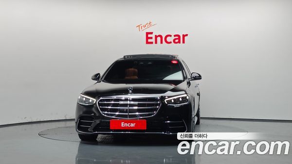 Mercedes-Benz S-Class 2023, фото 3