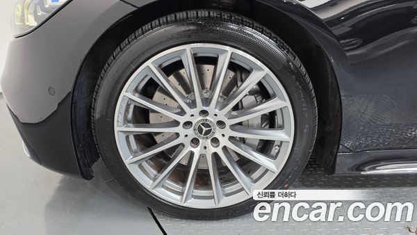 Mercedes-Benz S-Class 2023, фото 5