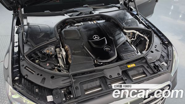 Mercedes-Benz S-Class 2023, фото 6