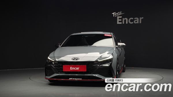 Hyundai Elantra 2023, фото 2