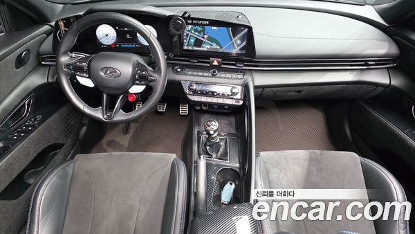 Hyundai Elantra 2023, фото 9